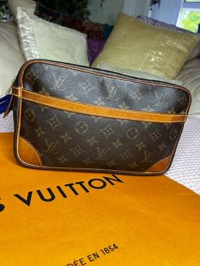 VINTAGE LOUIS VITTON MONOGRAM COMPIEGNE 28 COSMETIC/CLUTCH